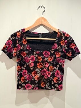 Forever 21 velvet floral crop top, size S